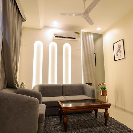 The Meera Hotel Ujjain Eksteriør billede