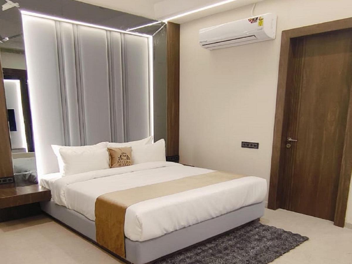 The Meera Hotel Ujjain Eksteriør billede