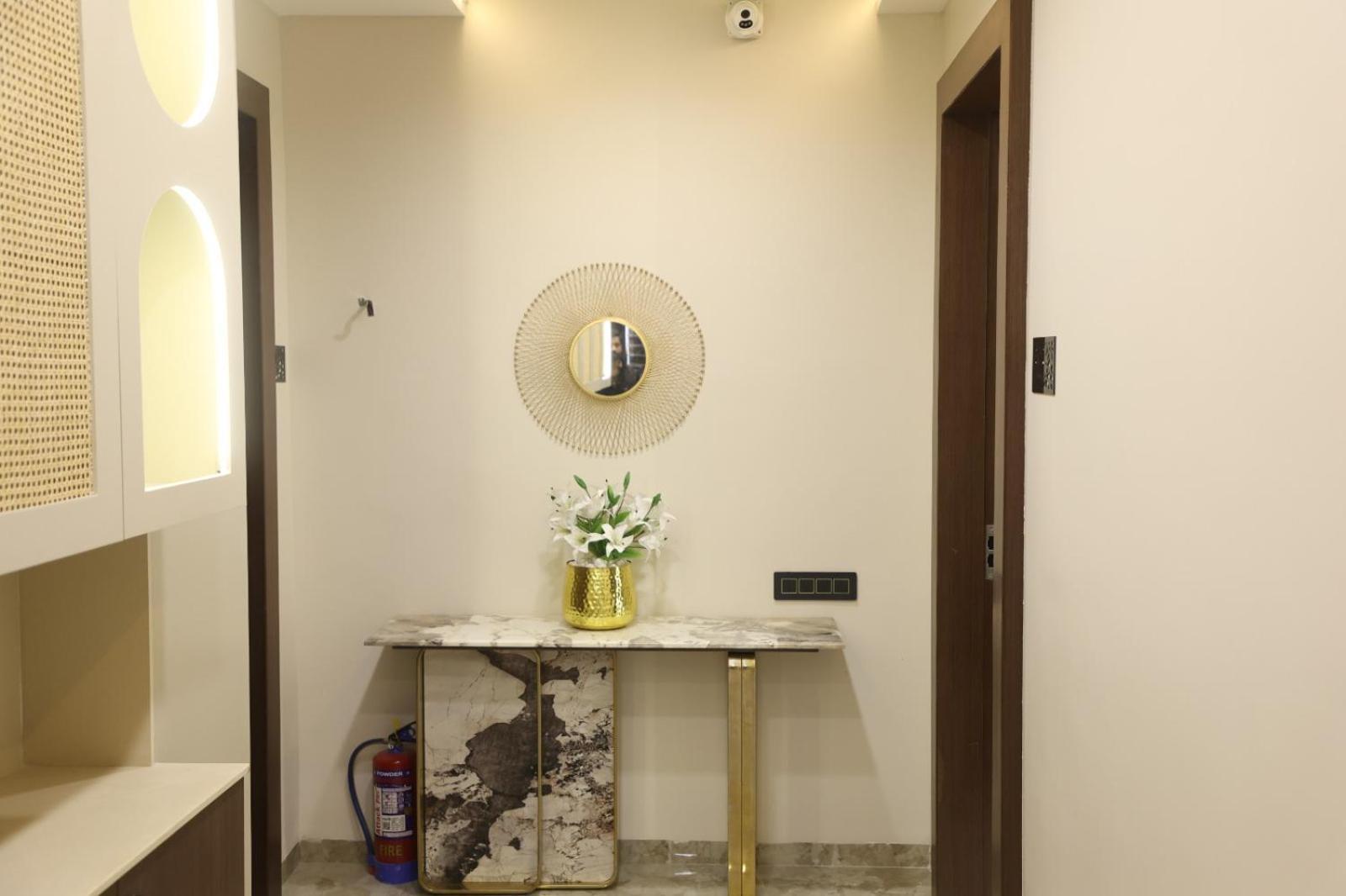 The Meera Hotel Ujjain Eksteriør billede
