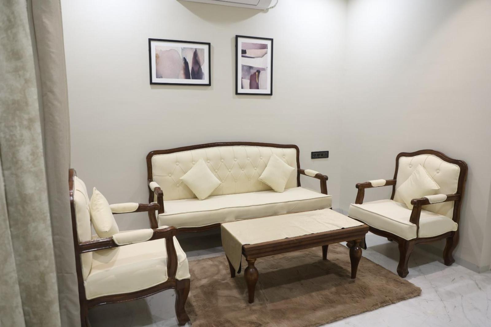 The Meera Hotel Ujjain Eksteriør billede