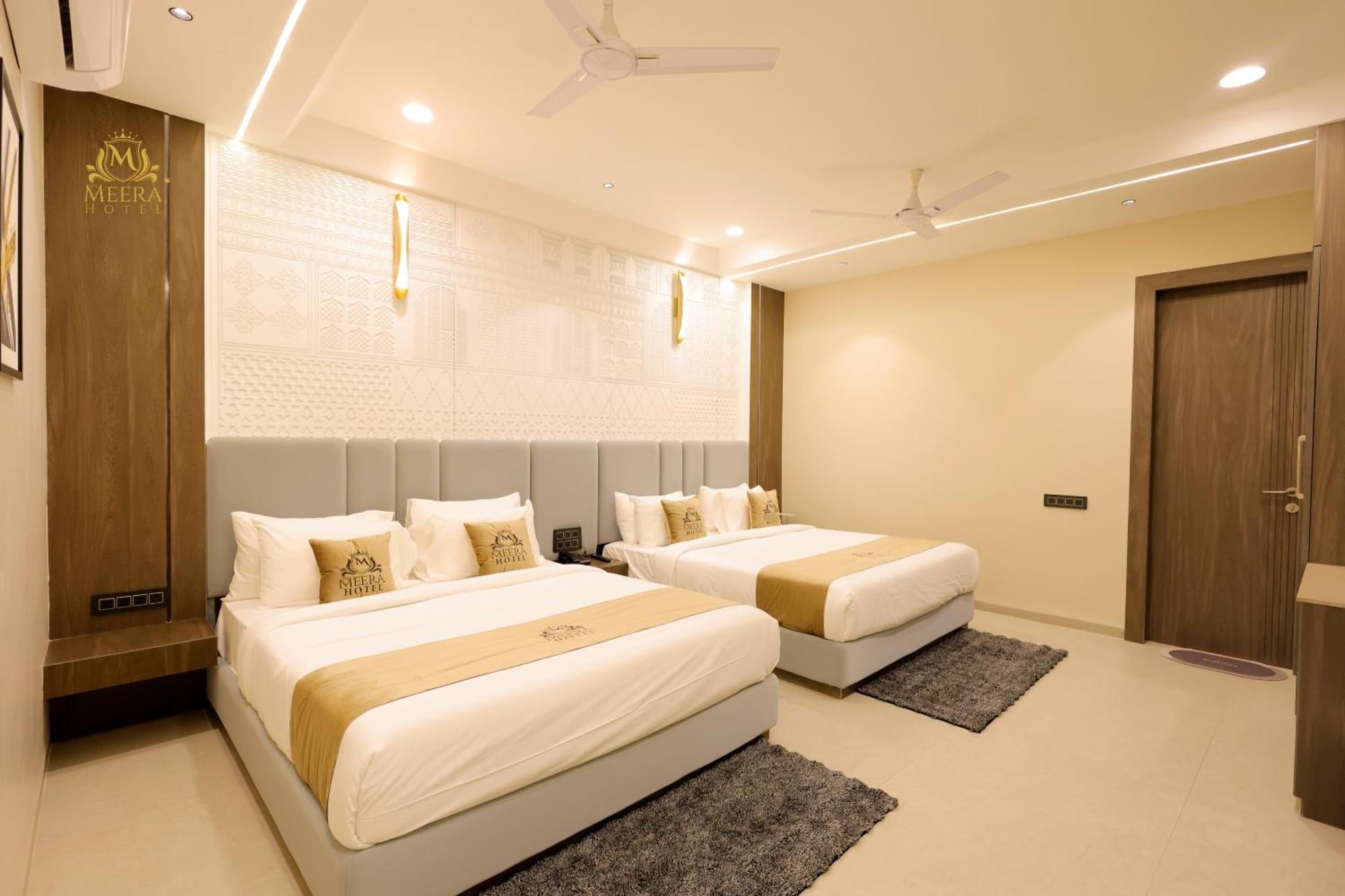 The Meera Hotel Ujjain Eksteriør billede