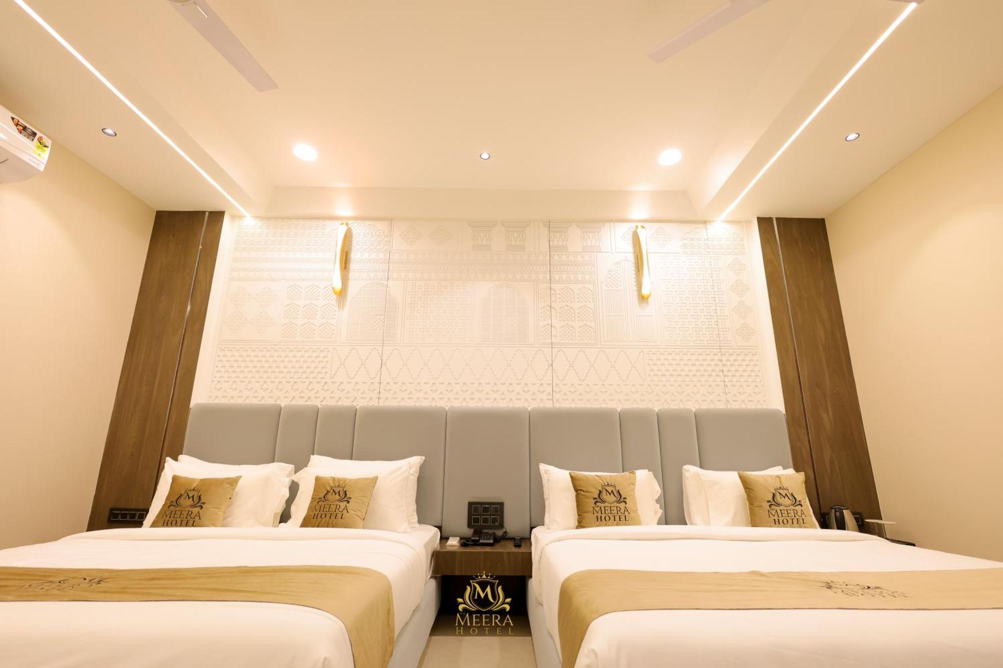 The Meera Hotel Ujjain Eksteriør billede