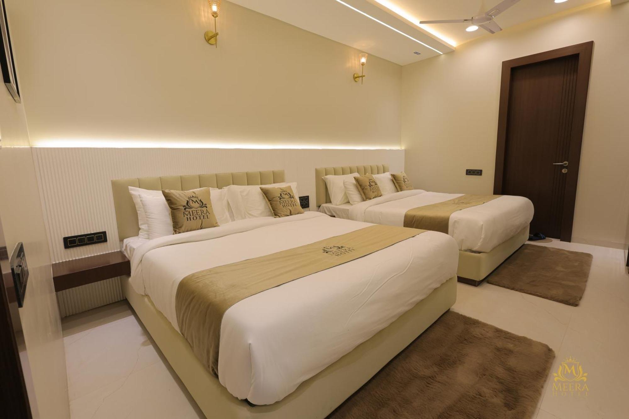 The Meera Hotel Ujjain Eksteriør billede