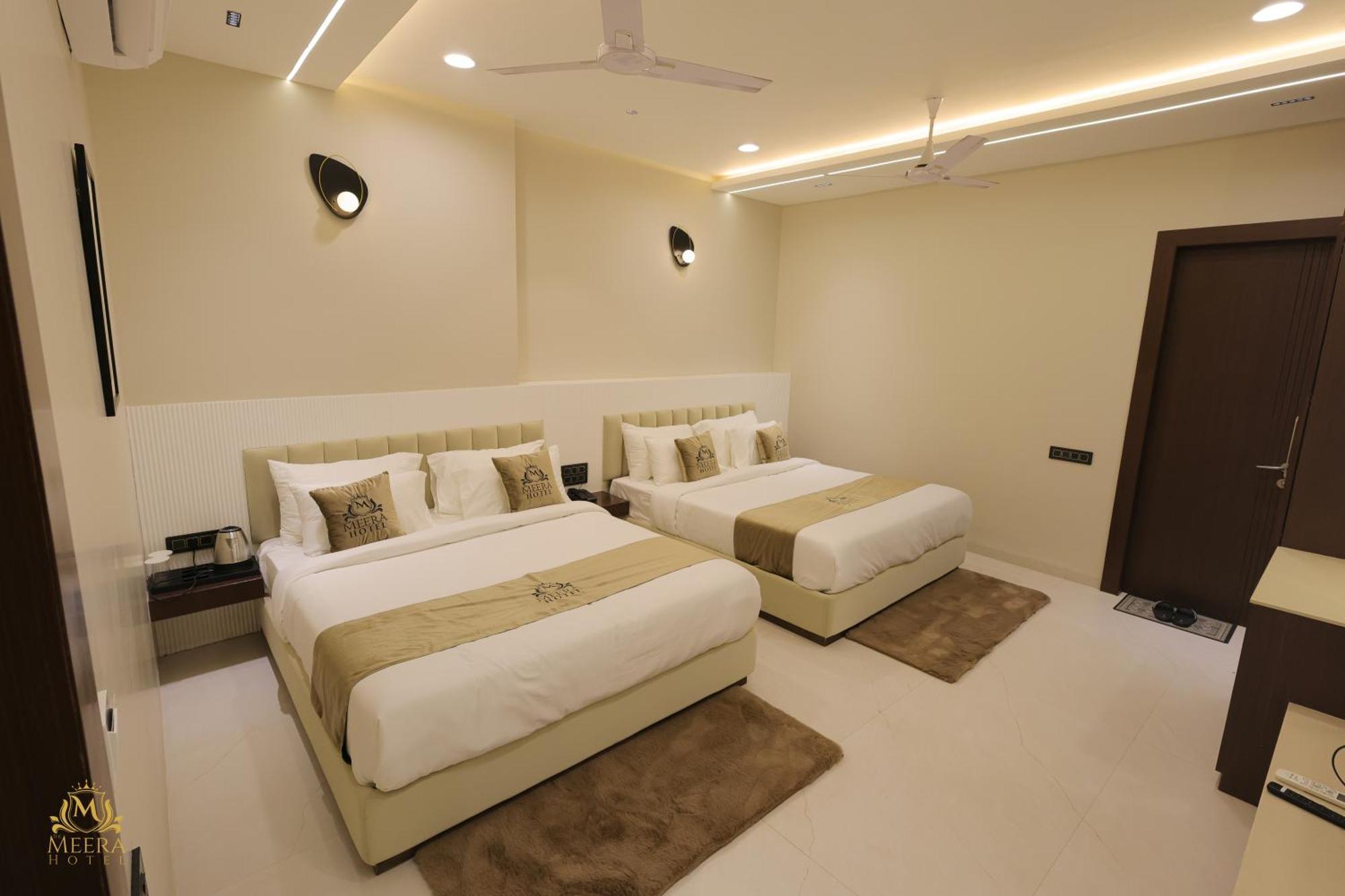 The Meera Hotel Ujjain Eksteriør billede