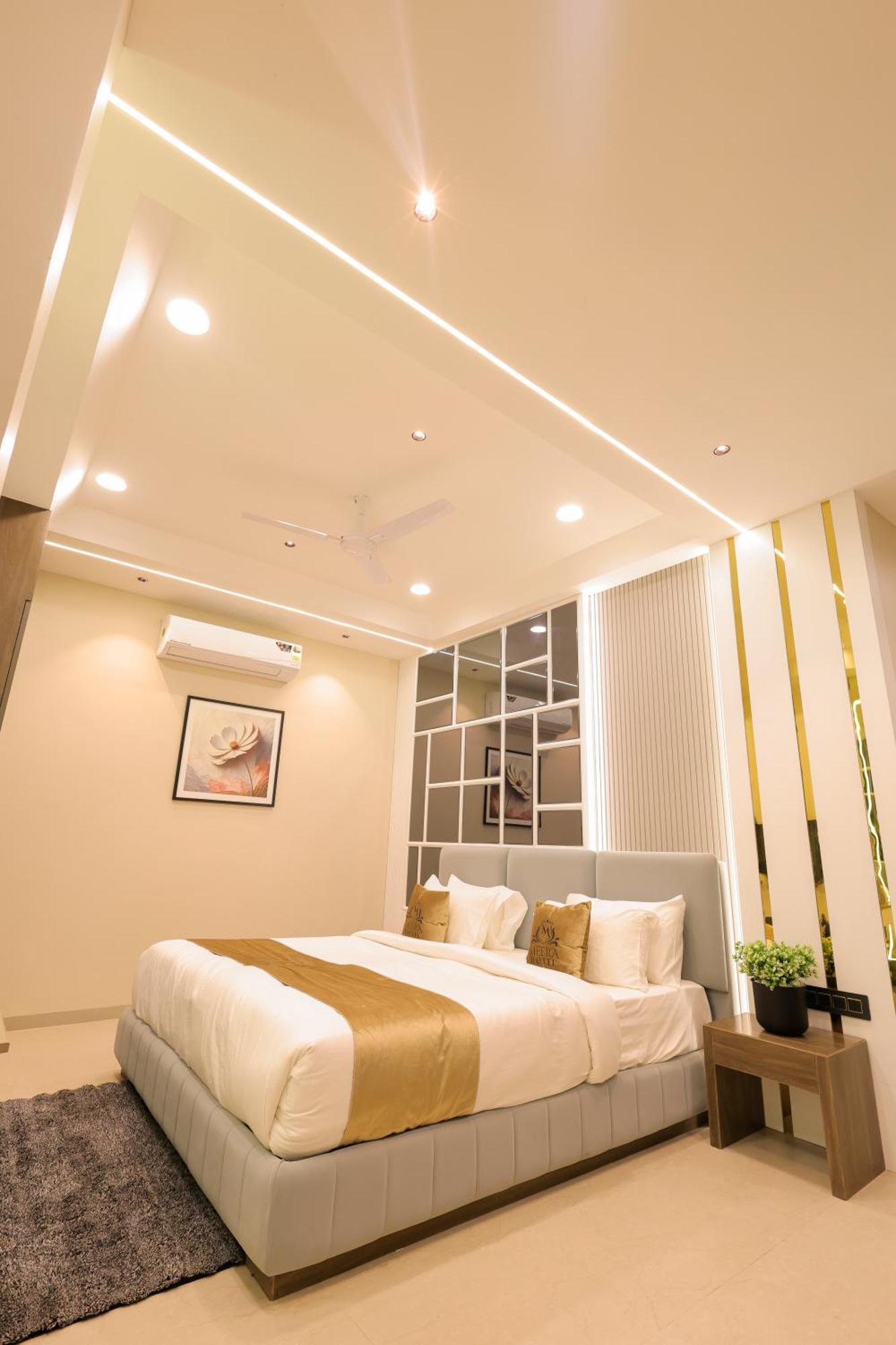 The Meera Hotel Ujjain Eksteriør billede