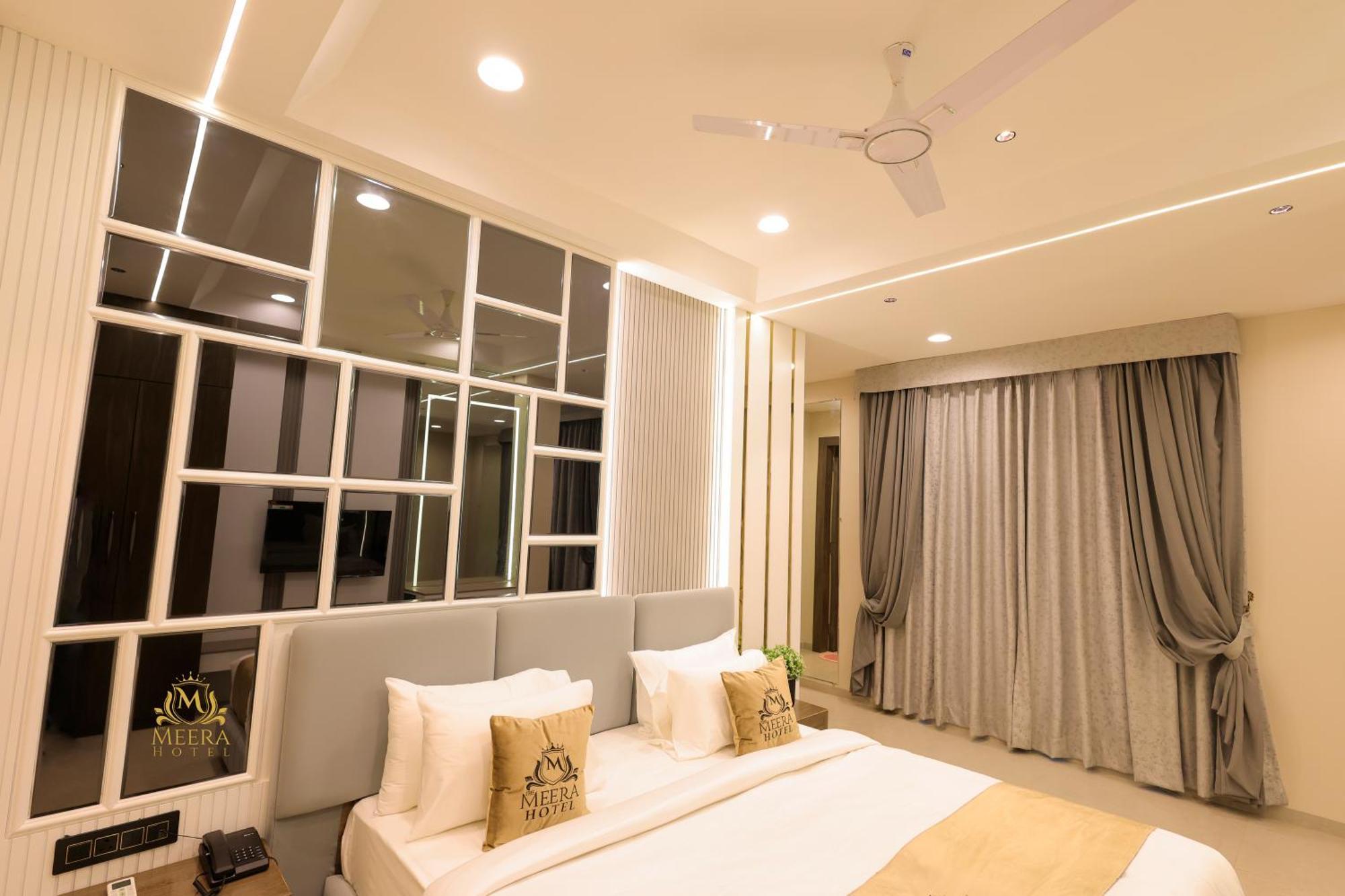 The Meera Hotel Ujjain Eksteriør billede