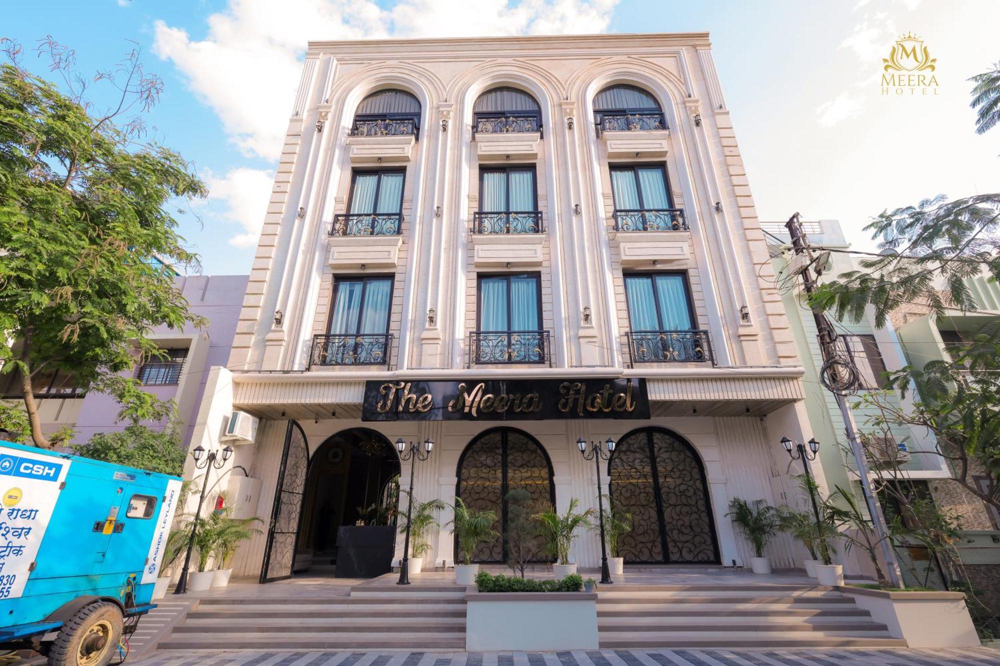 The Meera Hotel Ujjain Eksteriør billede