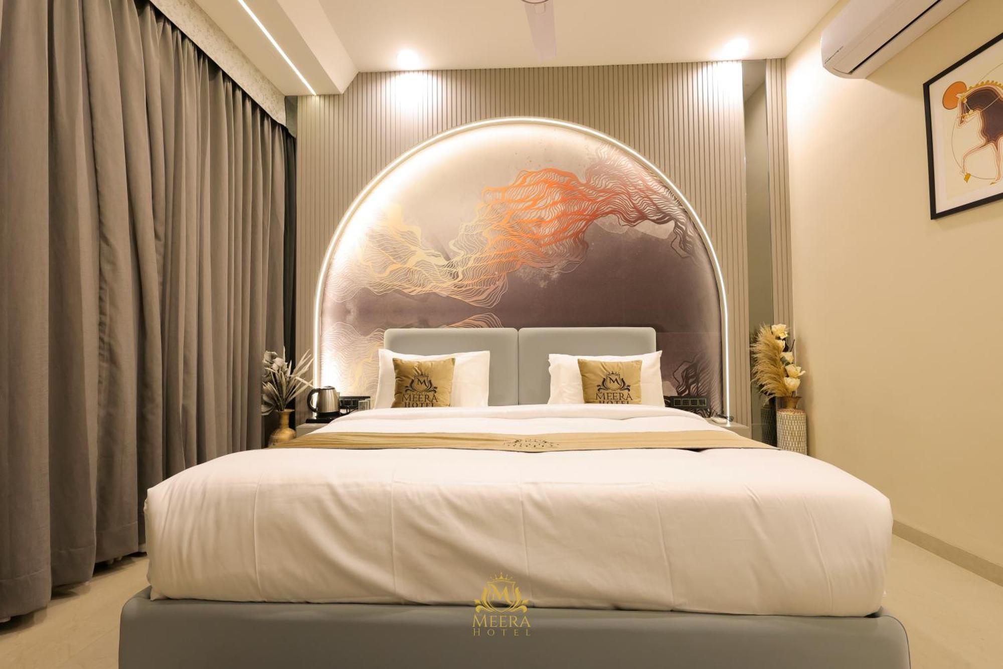 The Meera Hotel Ujjain Eksteriør billede