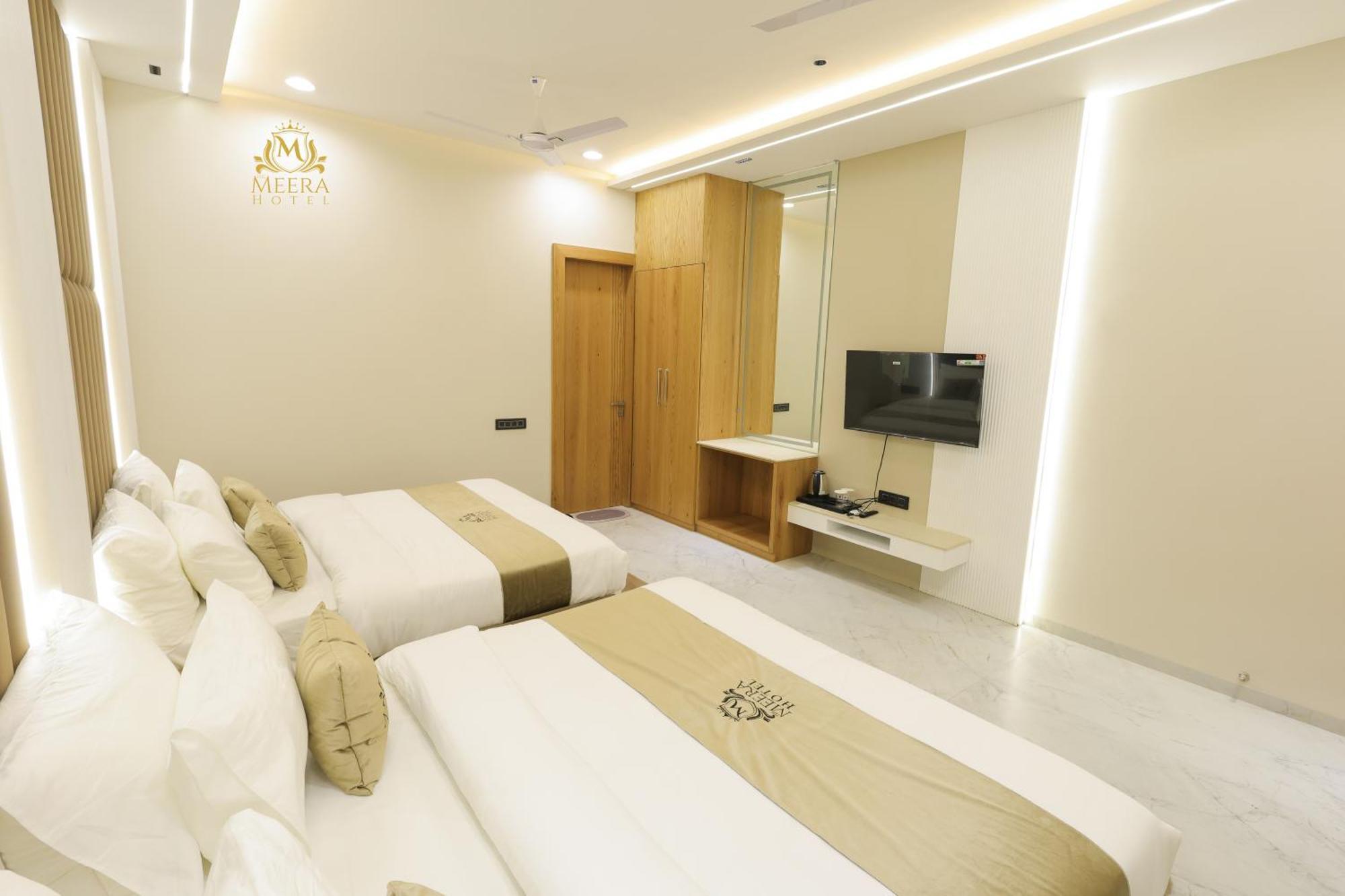 The Meera Hotel Ujjain Eksteriør billede