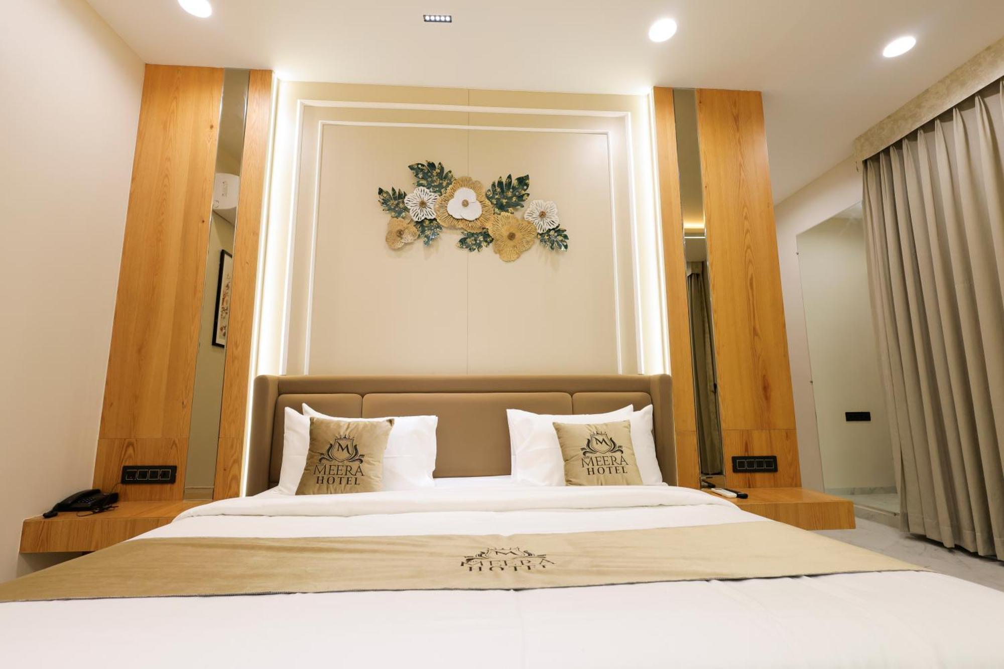 The Meera Hotel Ujjain Eksteriør billede