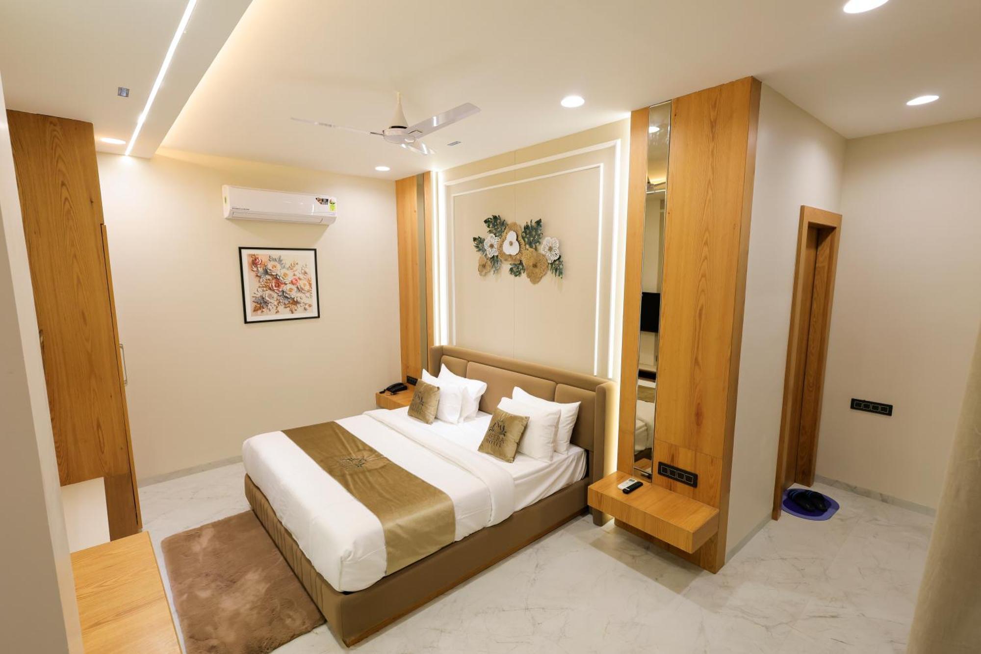 The Meera Hotel Ujjain Eksteriør billede